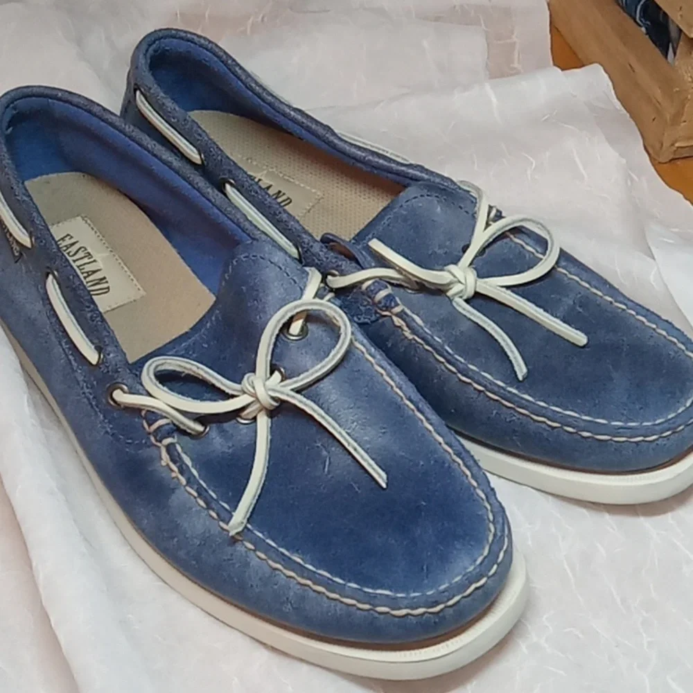 Eastland blue leather boat shoe size 9.5